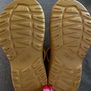 Teva Hurricane Drift W8